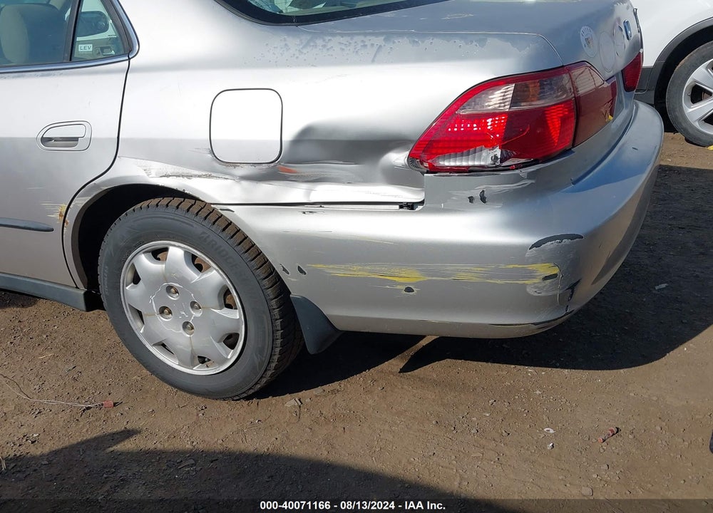 1998 HONDA ACCORD LX VIN: 1HGCG5541WA131086