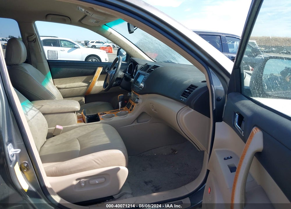 2008 TOYOTA HIGHLANDER HYBRID LIMITED VIN: JTEEW44A582002613
