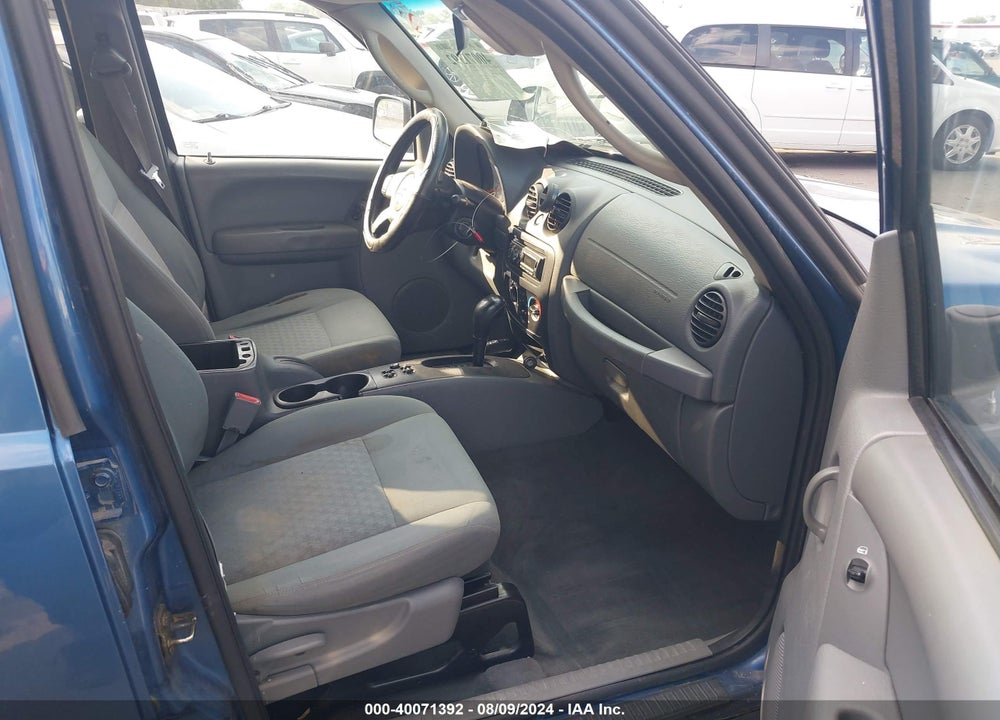 2005 JEEP LIBERTY SPORT VIN: 1J8GL48K15W528131