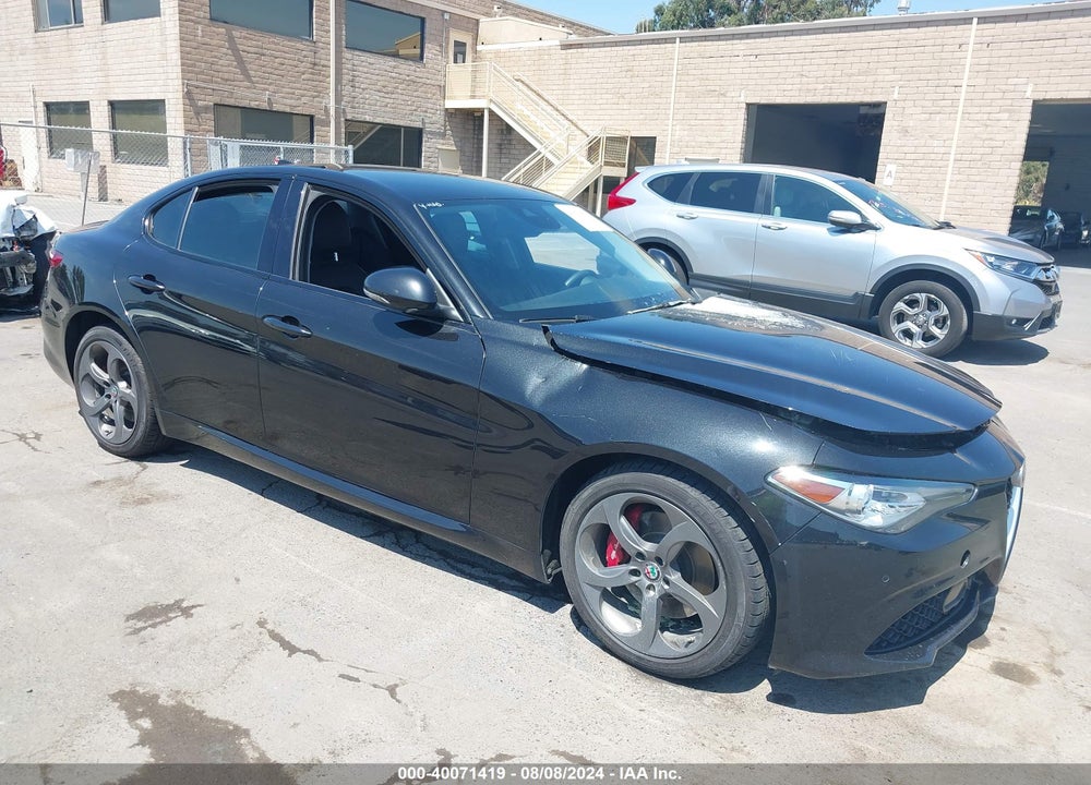 2017 ALFA ROMEO GIULIA TI AWD VIN: ZARFAEEN1H7557520