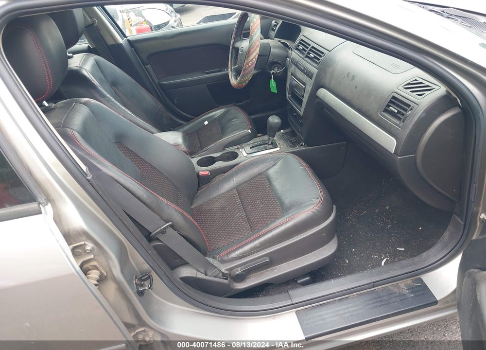 2009 FORD FUSION VIN: 3FAHP07169R136696