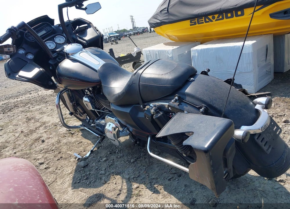 2011 HARLEY-DAVIDSON FLTRX VIN: 1HD1KHM13BB654013