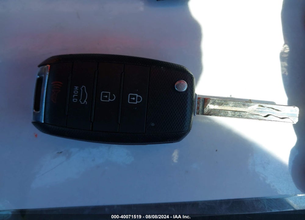 2015 KIA OPTIMA LX VIN: KNAGM4A72F5568832