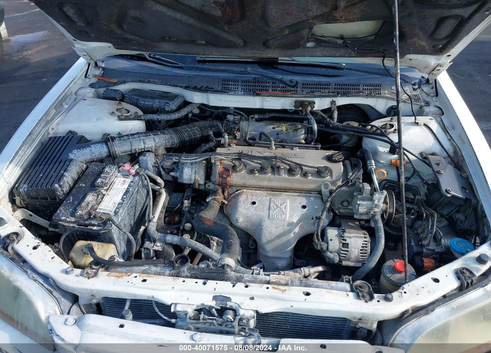 2001 HONDA ACCORD 2.3 EX VIN: 1HGCG325X1A033961