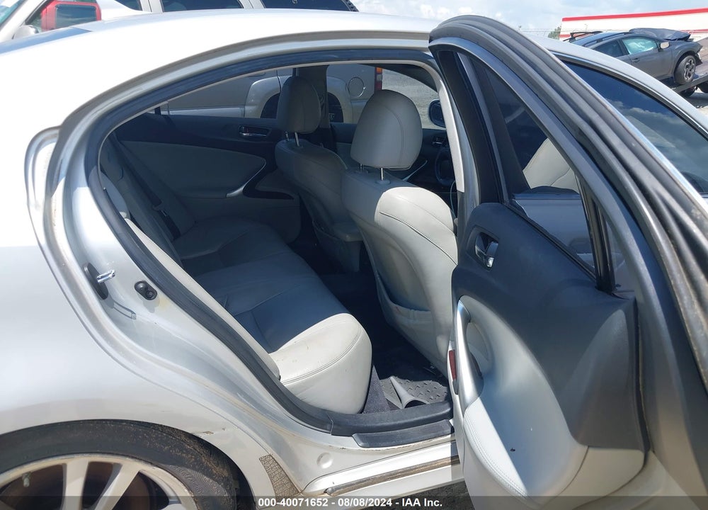 2008 LEXUS IS 350 VIN: JTHBE262X82013707