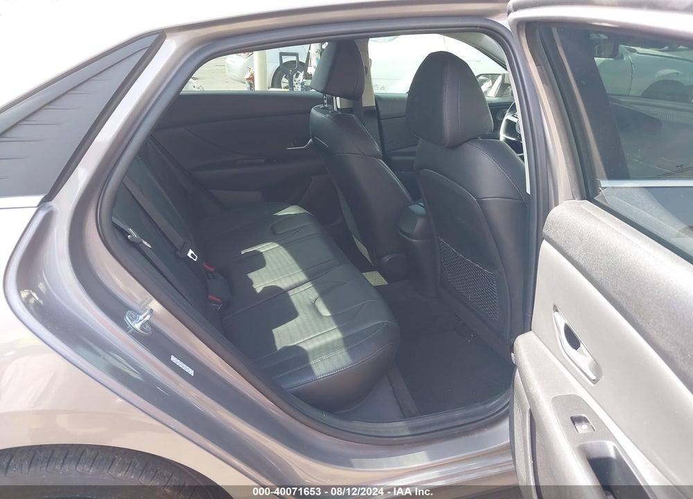 2022 HYUNDAI ELANTRA LIMITED VIN: KMHLP4AG6NU355911