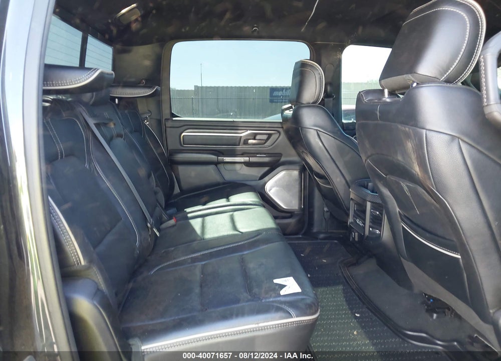 2019 RAM 1500 LIMITED 4X4 5'7 BOX VIN: 1C6SRFHT7KN801599