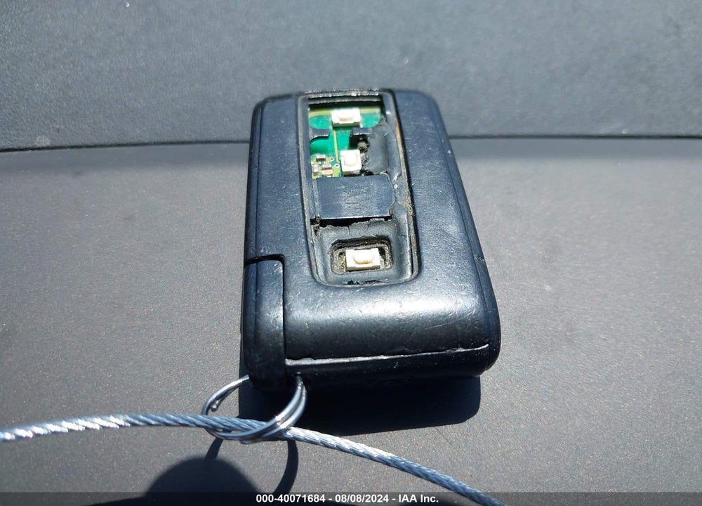 2005 TOYOTA PRIUS VIN: JTDKB20U553032529