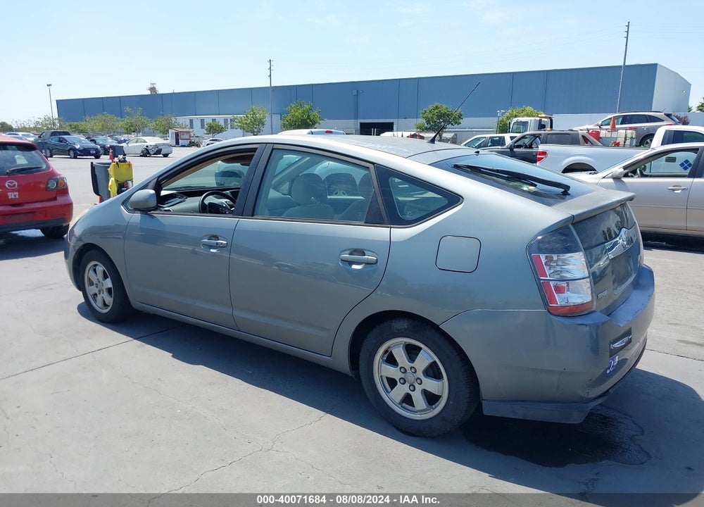 2005 TOYOTA PRIUS VIN: JTDKB20U553032529