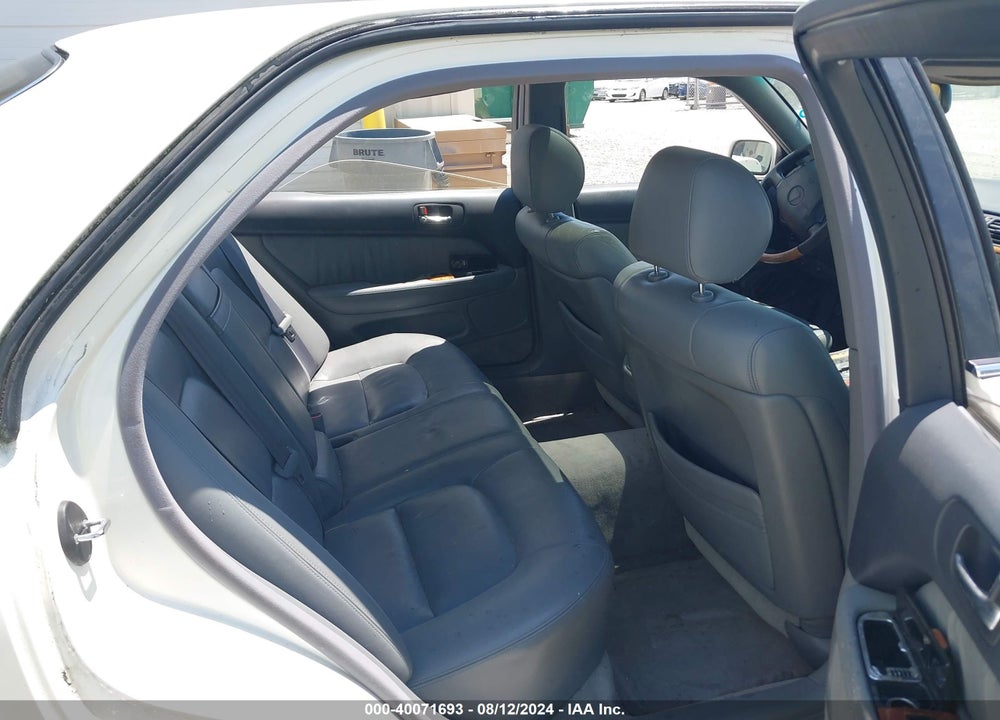 1998 LEXUS LS 400 VIN: JT8BH28FXW0117632