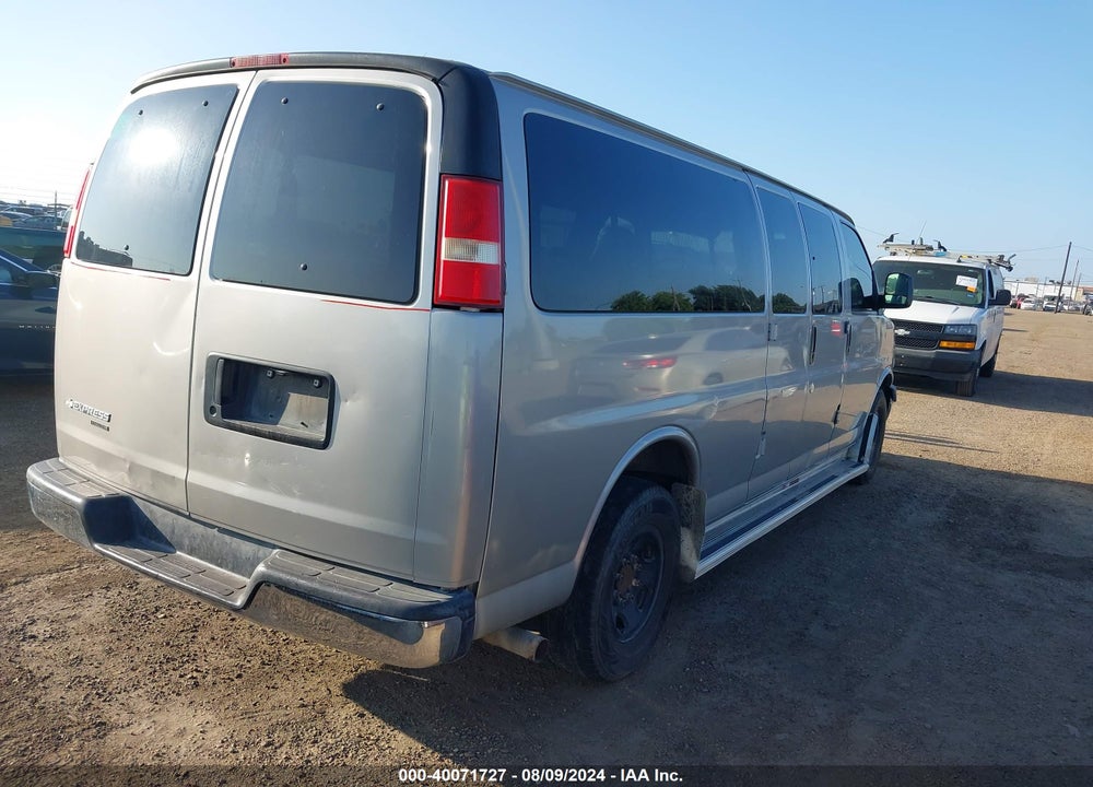 2008 CHEVROLET EXPRESS LS VIN: 1GAHG39K281182545