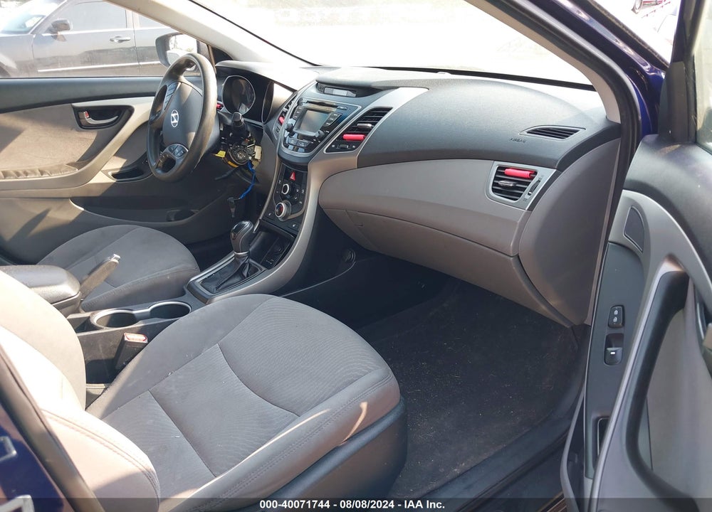 2014 HYUNDAI ELANTRA SE VIN: 5NPDH4AE9EH500700