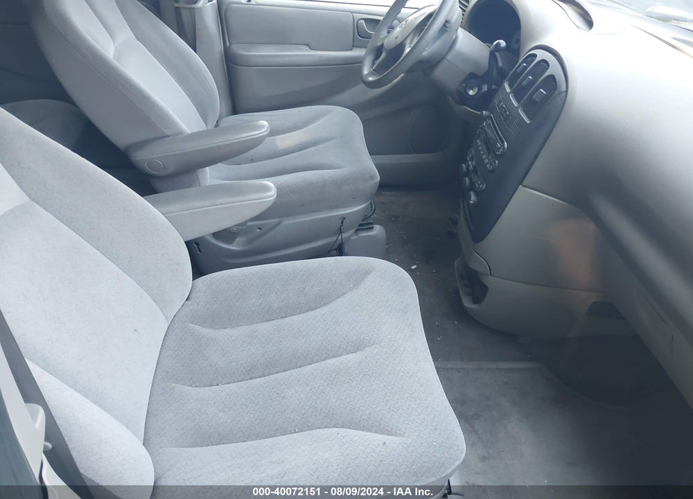 2003 DODGE GRAND CARAVAN VIN: 2D4GP44353R269937