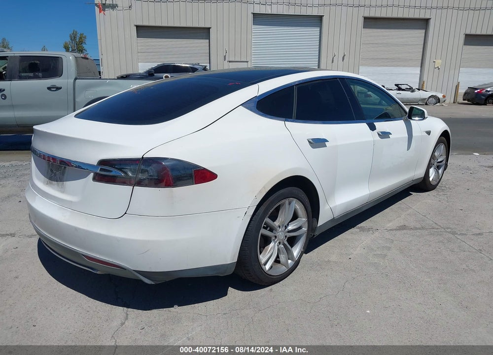 2013 TESLA MODEL S VIN: 5YJSA1CN5DFP20047