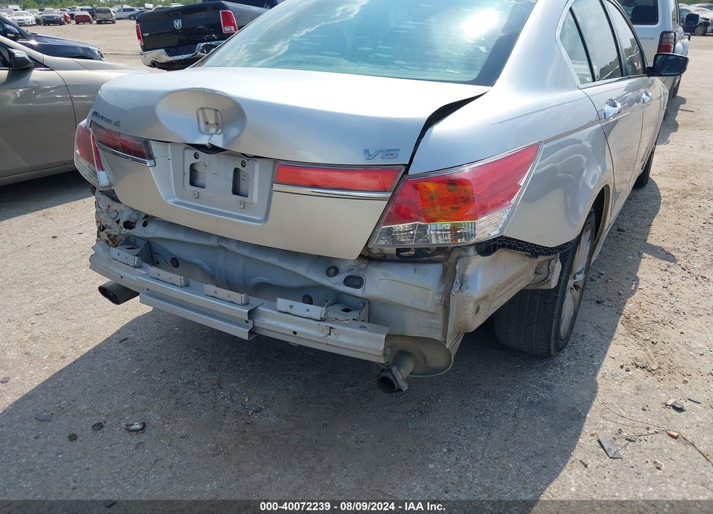 2011 HONDA ACCORD VIN: 1HGCP3F84BA027644