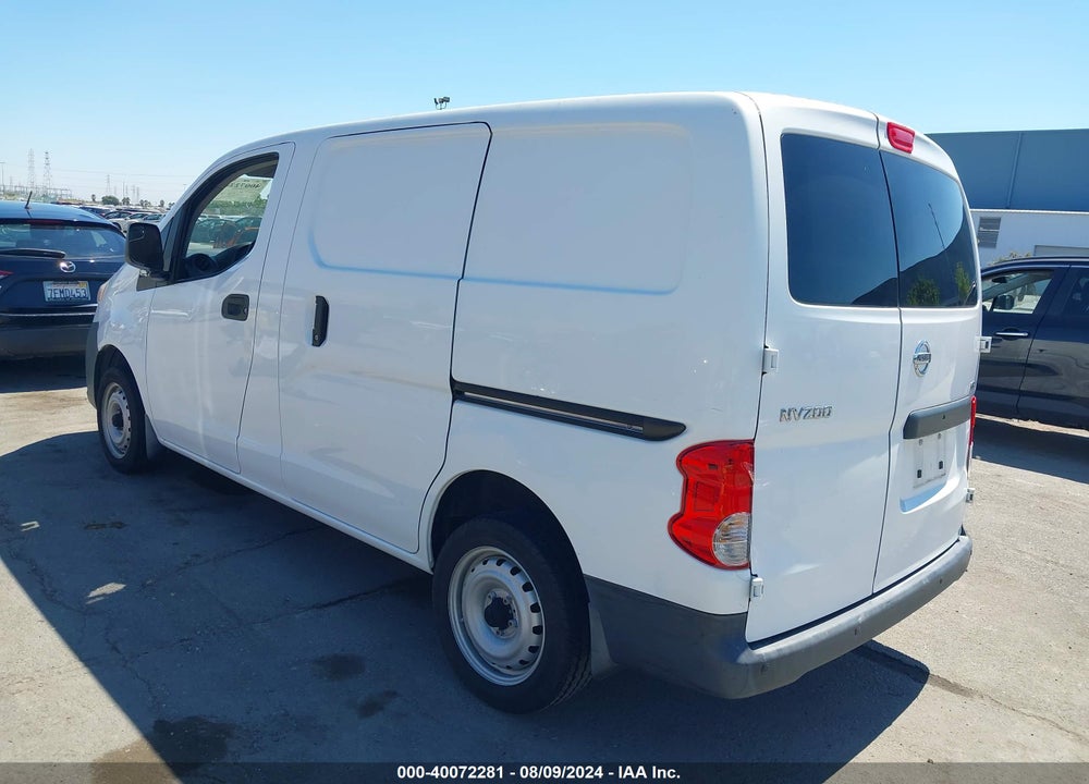 2015 NISSAN NV200 SV VIN: 3N6CM0KN4FK730597