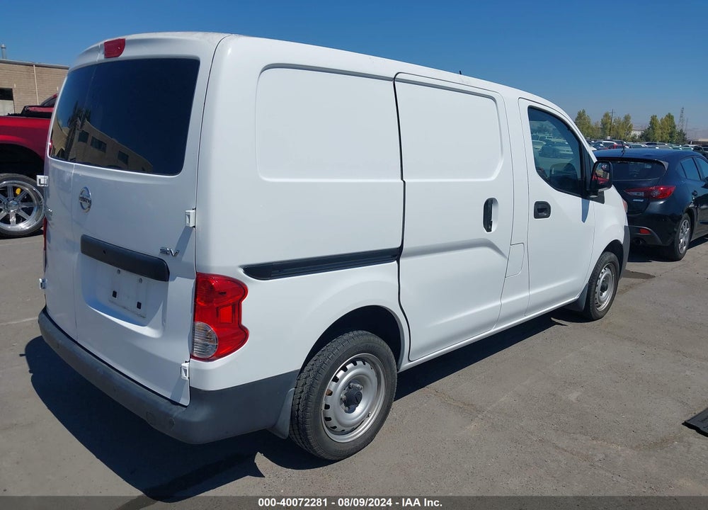 2015 NISSAN NV200 SV VIN: 3N6CM0KN4FK730597