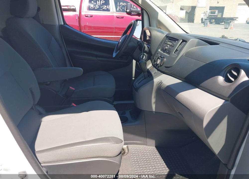 2015 NISSAN NV200 SV VIN: 3N6CM0KN4FK730597
