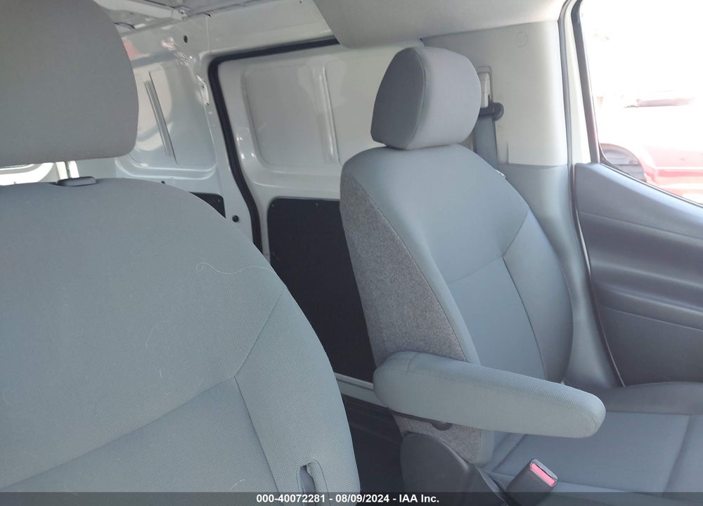 2015 NISSAN NV200 SV VIN: 3N6CM0KN4FK730597