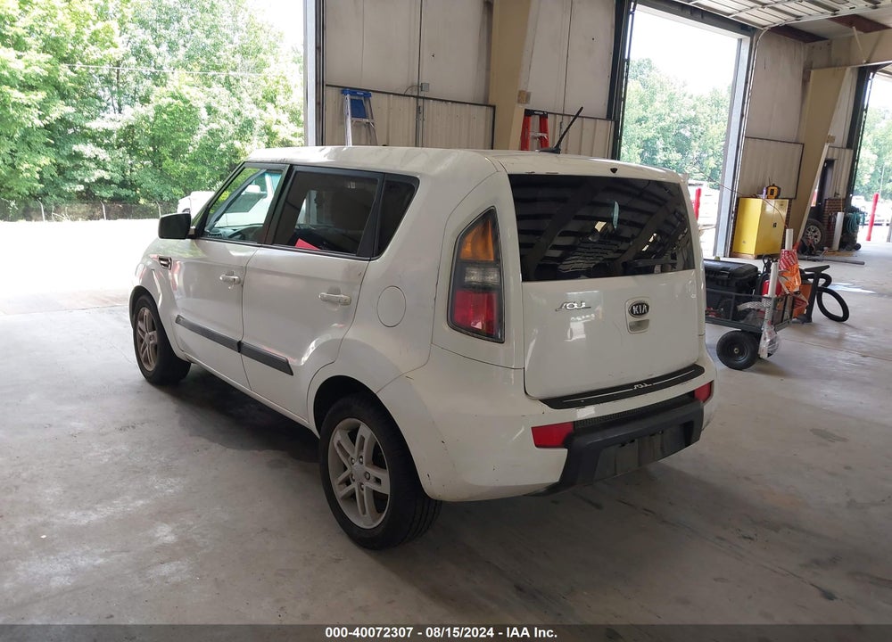 2011 KIA SOUL VIN: KNDJT2A25B7332923