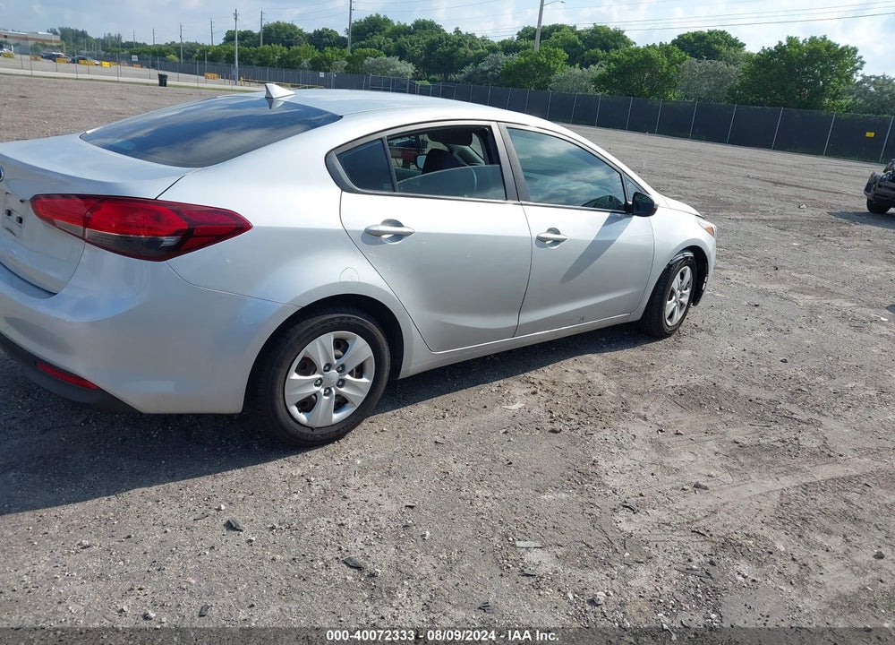 2017 KIA FORTE LX VIN: 3KPFL4A70HE101028