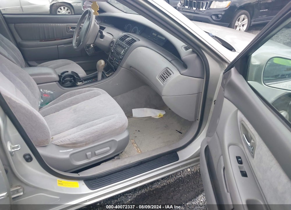 2001 TOYOTA AVALON XL/XLS VIN: 4T1BF28B21U195727