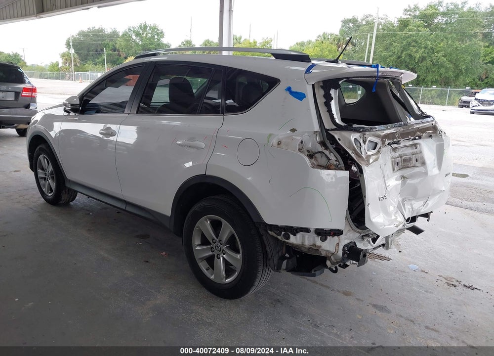 2015 TOYOTA RAV4 XLE VIN: 2T3WFREV6FW171535