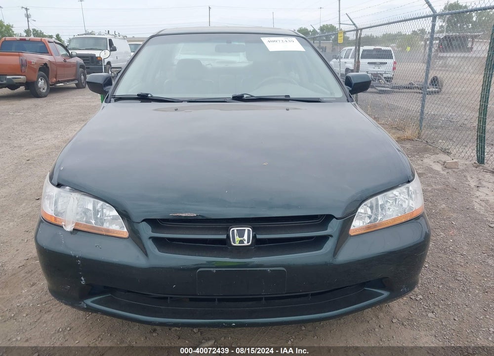 2000 HONDA ACCORD 3.0 EX VIN: 1HGCG1659YA085980