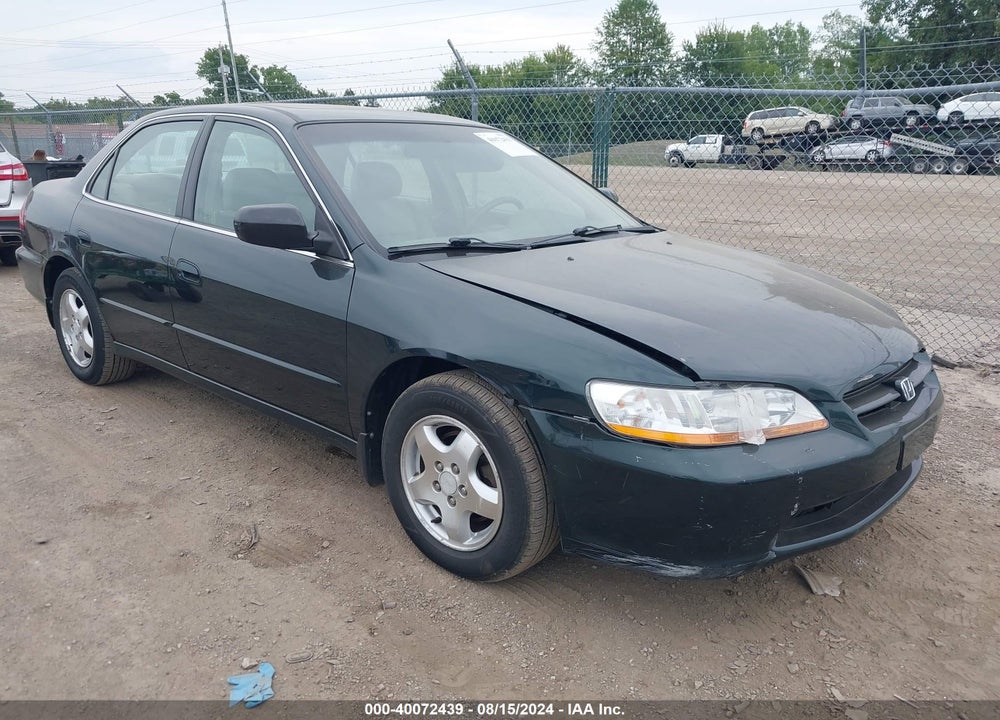 2000 HONDA ACCORD 3.0 EX VIN: 1HGCG1659YA085980