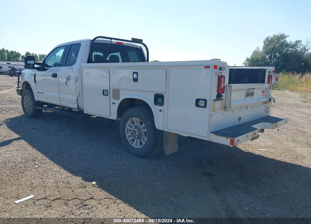 2018 FORD F-350 CHASSIS XLT VIN: 1FD8X3FT7JEB74696
