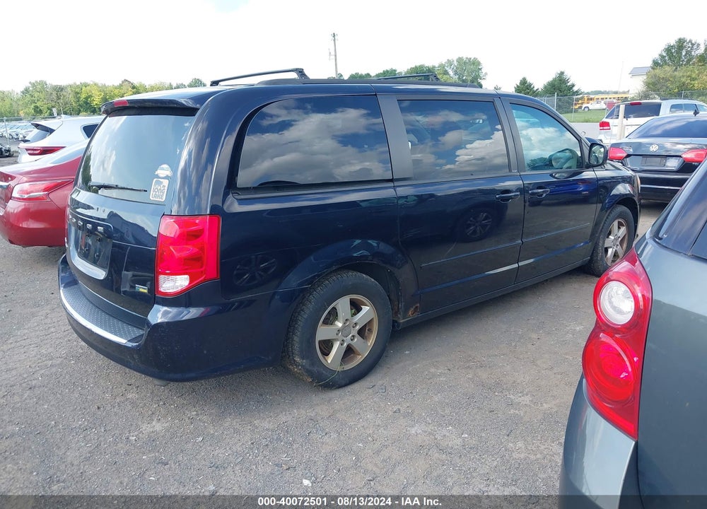 2011 DODGE GRAND CARAVAN VIN: 2D4RN3DG2BR645911