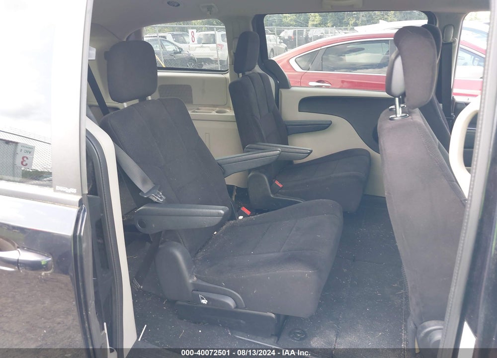 2011 DODGE GRAND CARAVAN VIN: 2D4RN3DG2BR645911