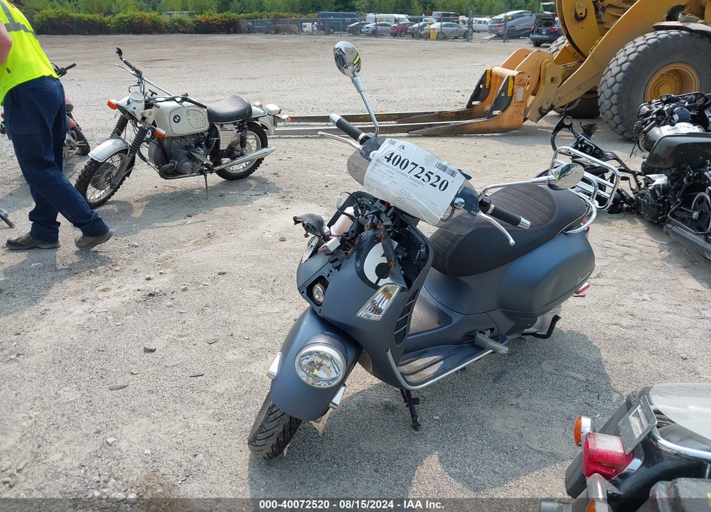2020 VESPA GTS VIN: ZAPMA39M3L5400002