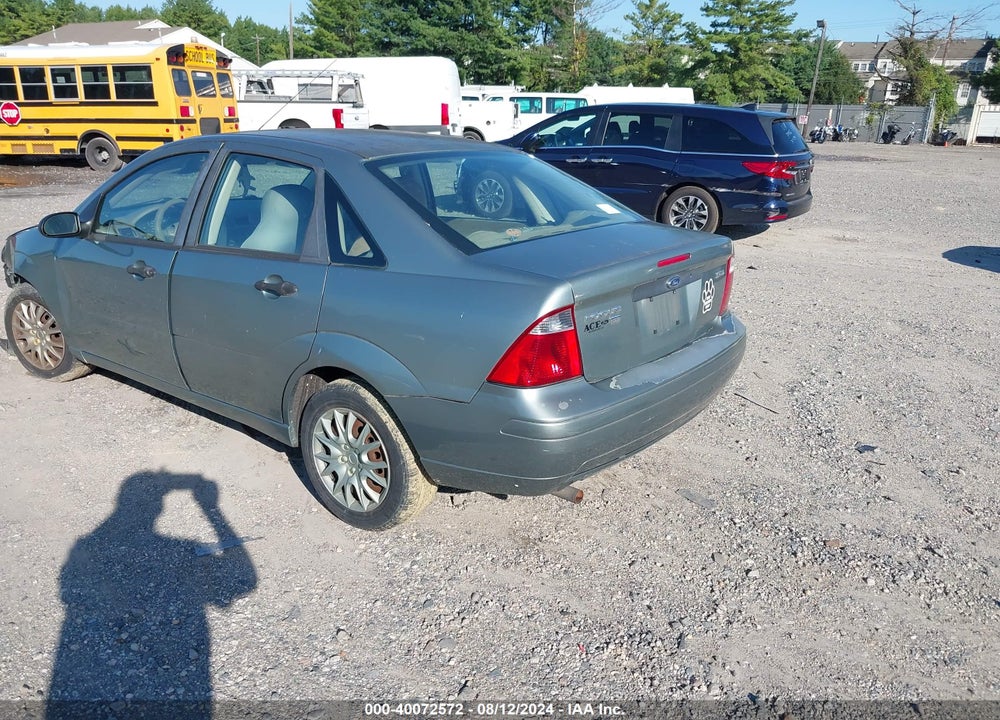 2005 FORD FOCUS ZX4 VIN: 1FAFP34N65W133322