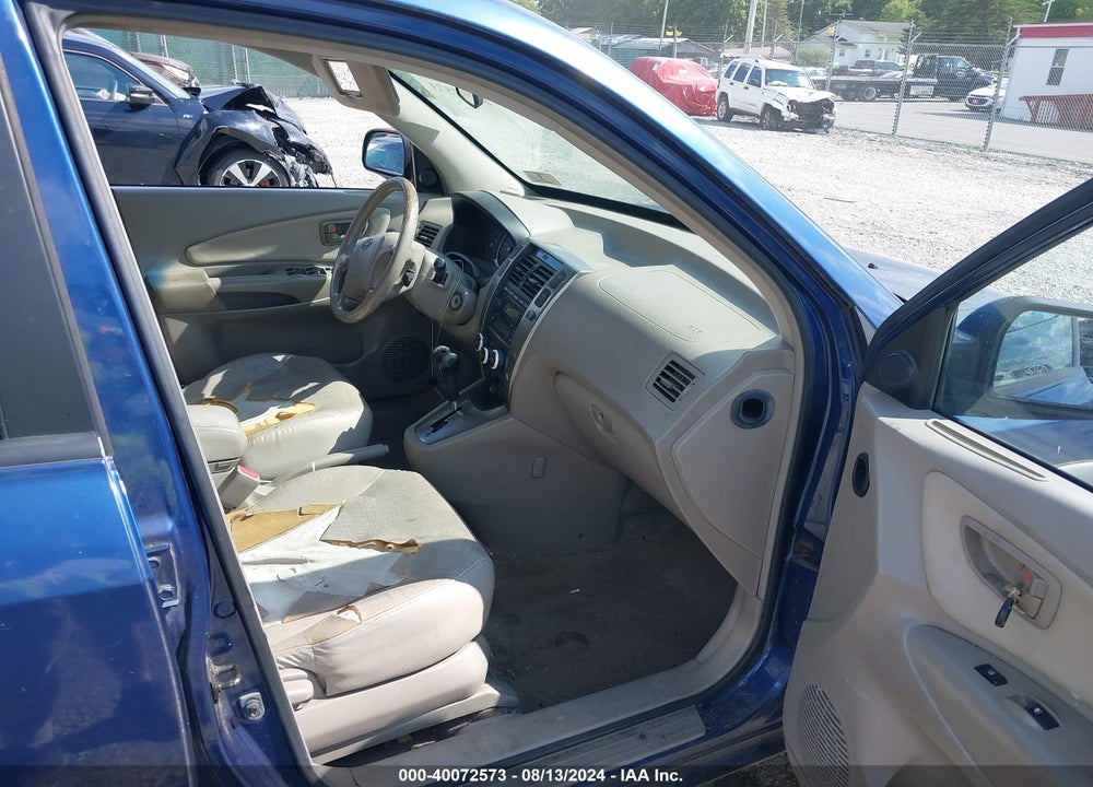 2005 HYUNDAI TUCSON GLS/LX VIN: KM8JN72D35U193884