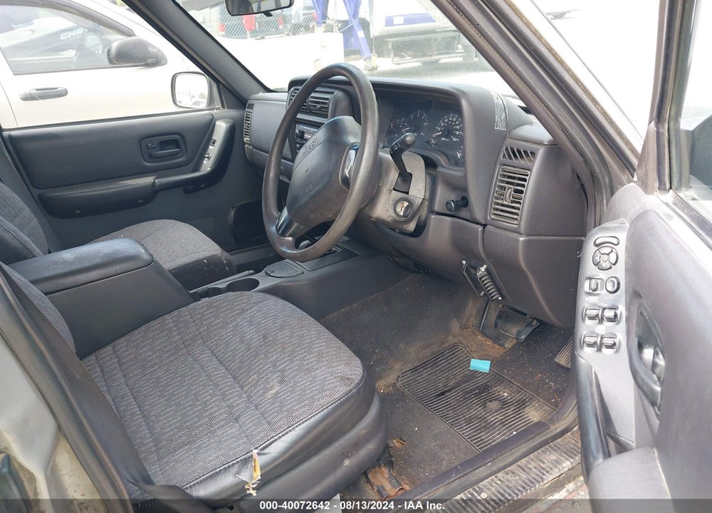 2000 JEEP CHEROKEE RHD RURAL LETTER CARRIER VIN: 1J4FN28S4YL563540