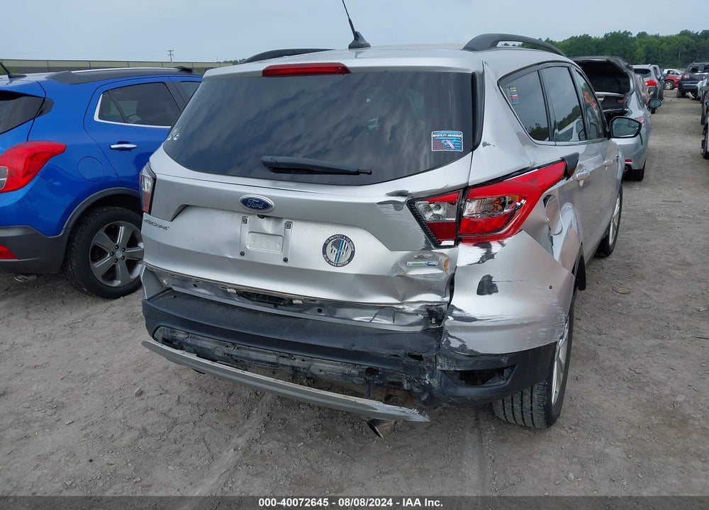 2018 FORD ESCAPE SE VIN: 1FMCU9GD3JUC04912