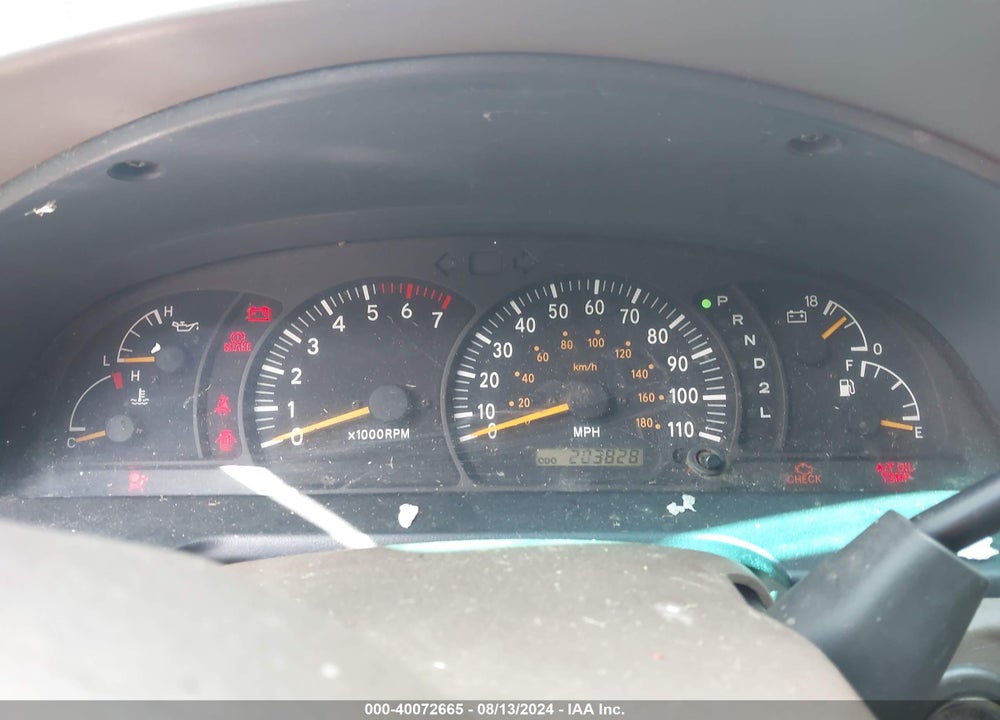 2001 TOYOTA TUNDRA LTD V8 VIN: 5TBBT48151S152707
