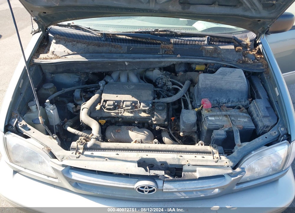 1998 TOYOTA SIENNA XLE VIN: 4T3ZF13C9WU037005