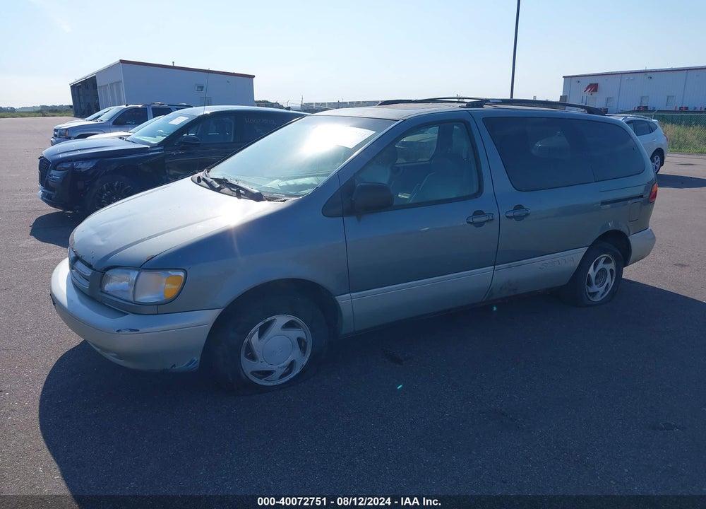 1998 TOYOTA SIENNA XLE VIN: 4T3ZF13C9WU037005