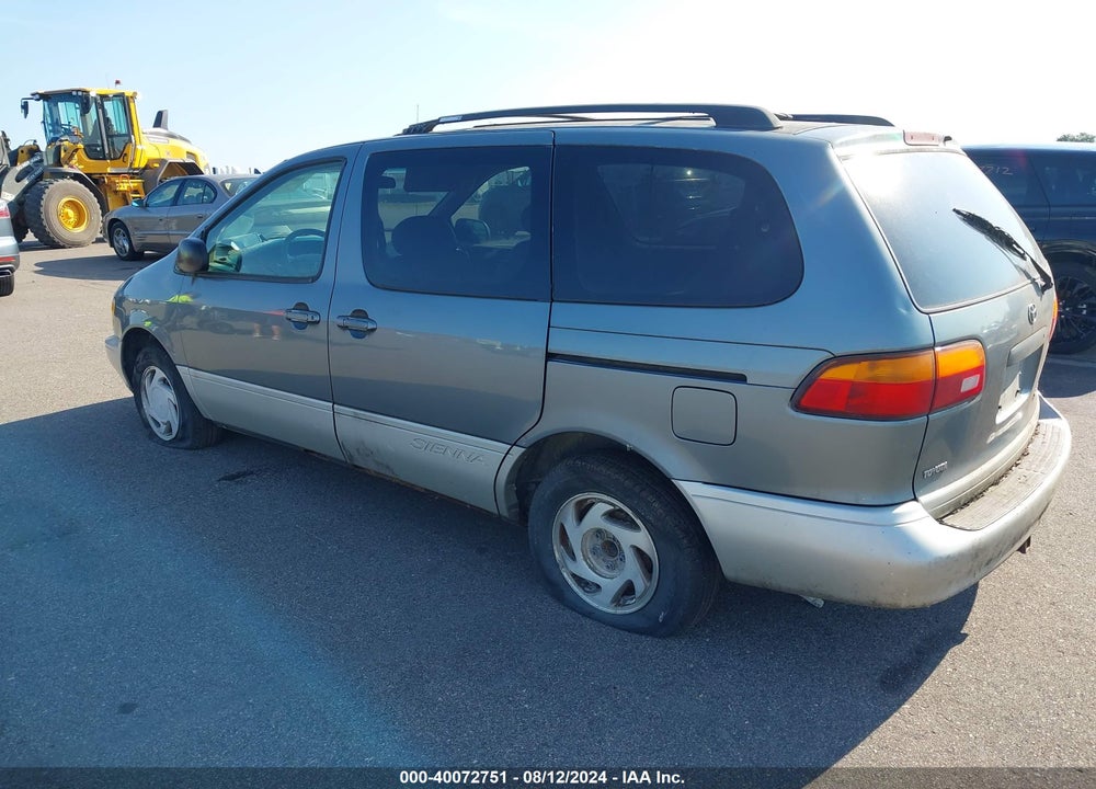 1998 TOYOTA SIENNA XLE VIN: 4T3ZF13C9WU037005