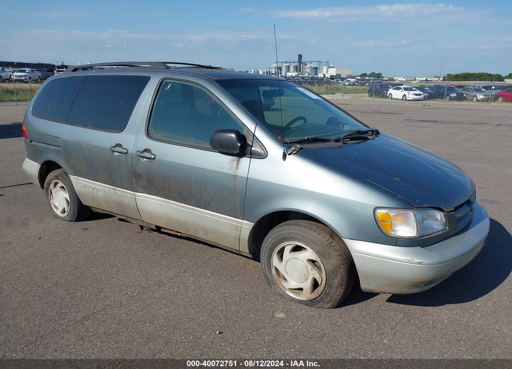 1998 TOYOTA SIENNA XLE VIN: 4T3ZF13C9WU037005