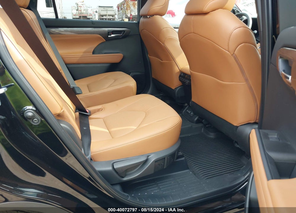 2024 TOYOTA HIGHLANDER PLATINUM VIN: 5TDKDRBH4RS559470
