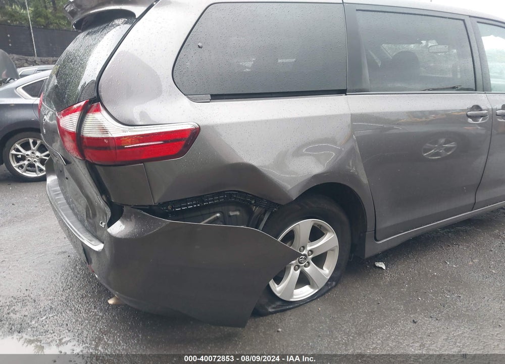 2018 TOYOTA SIENNA VIN: 5TDKZ3DC6JS903899