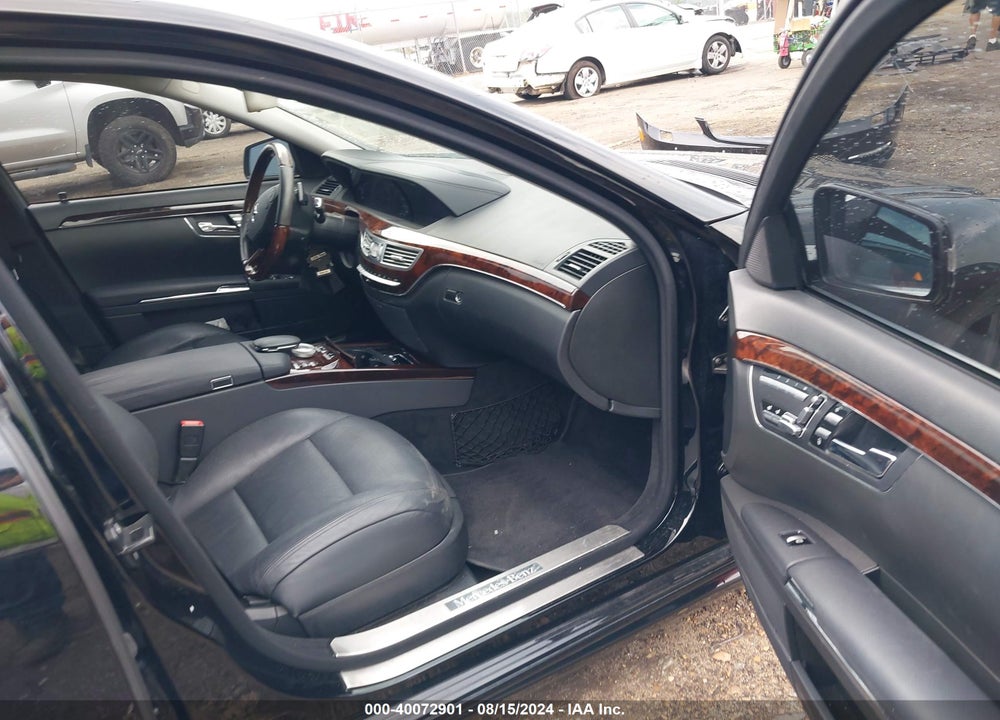 2013 MERCEDES-BENZ S 550 VIN: WDDNG7DB1DA519537