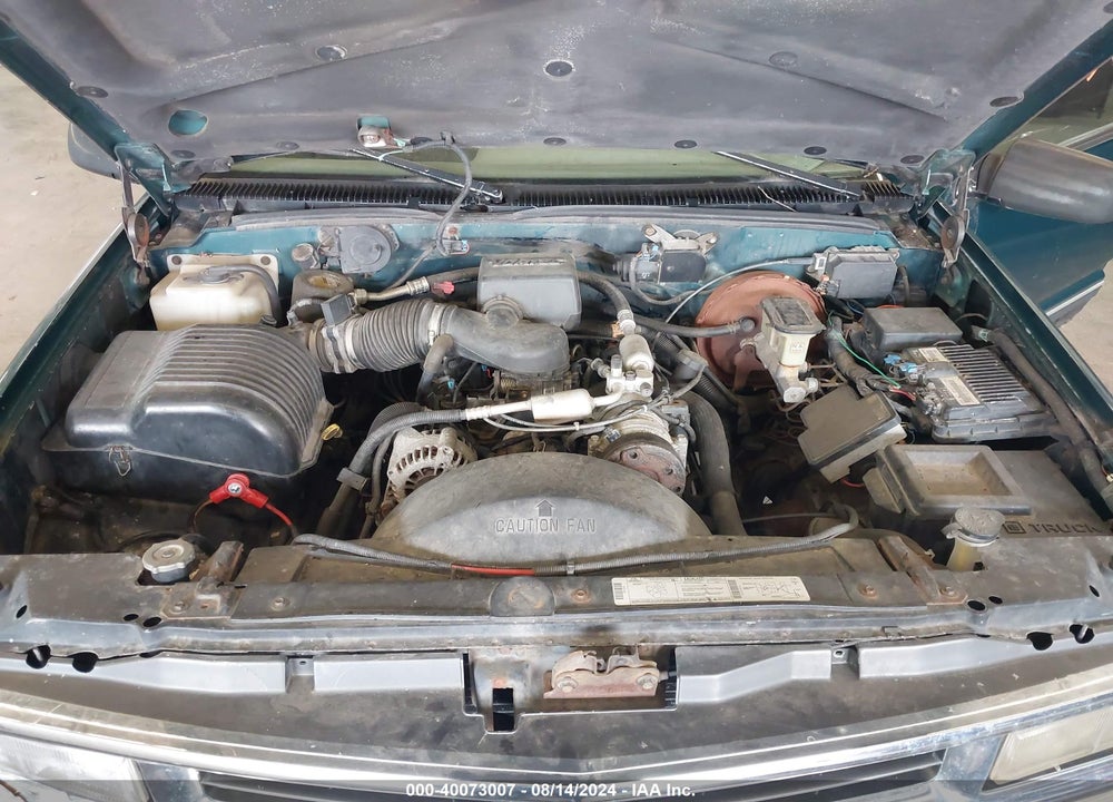 1996 CHEVROLET TAHOE K1500 VIN: 1GNEK13R4TJ401900