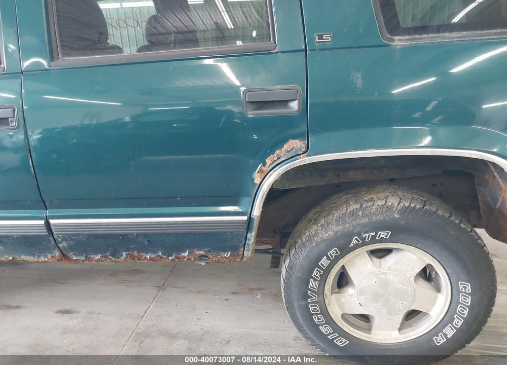 1996 CHEVROLET TAHOE K1500 VIN: 1GNEK13R4TJ401900