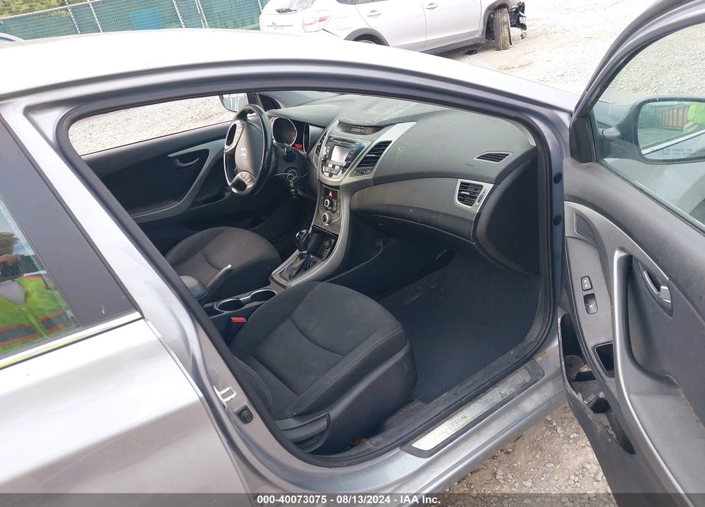 2015 HYUNDAI ELANTRA SE VIN: 5NPDH4AE1FH617317