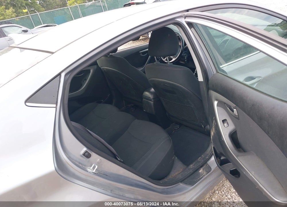 2015 HYUNDAI ELANTRA SE VIN: 5NPDH4AE1FH617317