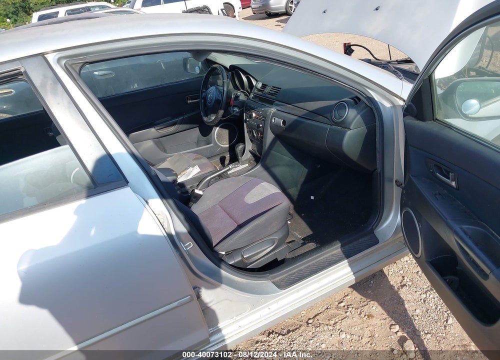 2004 MAZDA 3 S VIN: JM1BK343241182700